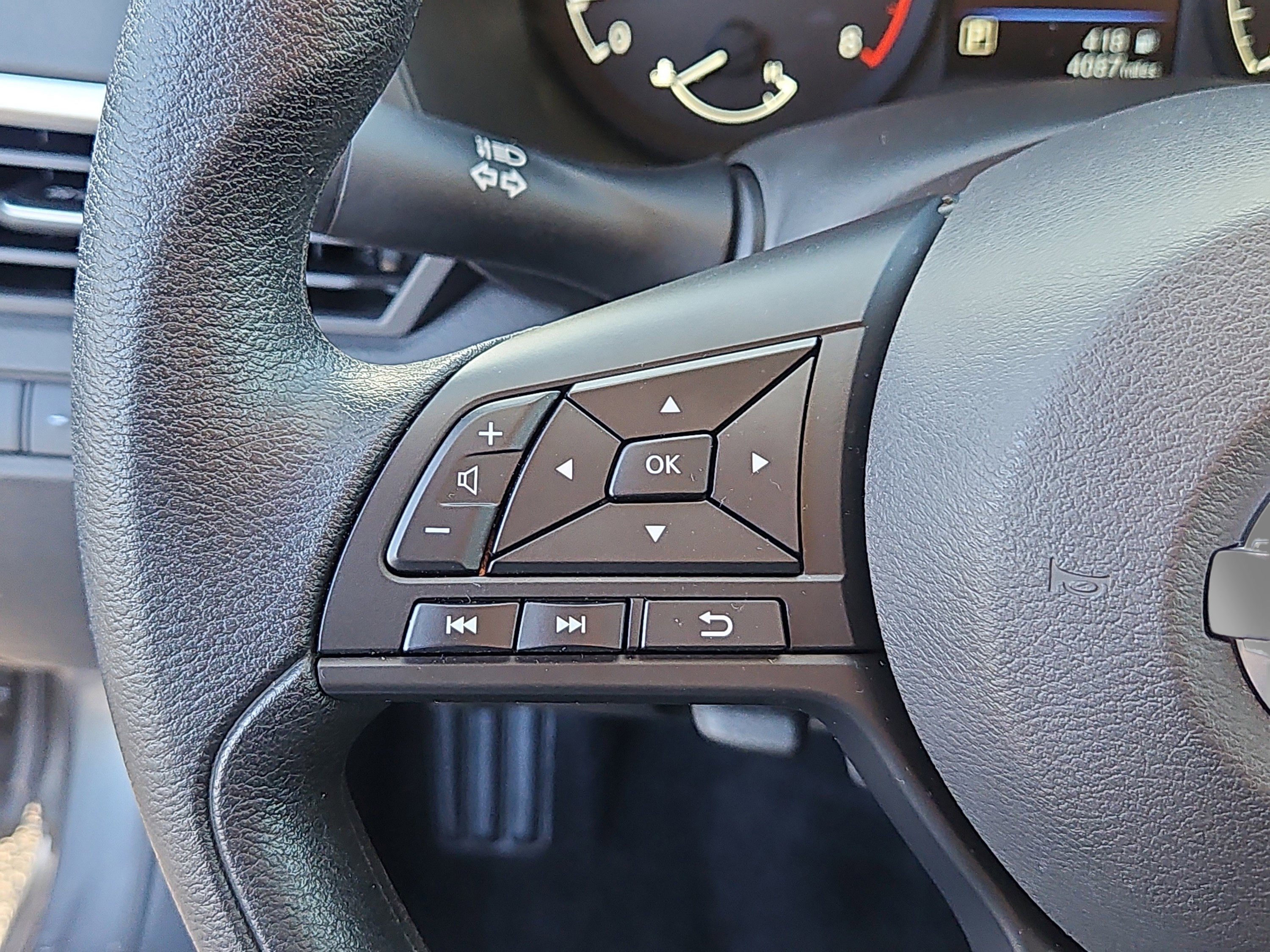 Certified 2025 Nissan Altima 2.5 S image 12