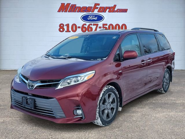 Used 2018 Toyota Sienna XLE image 1
