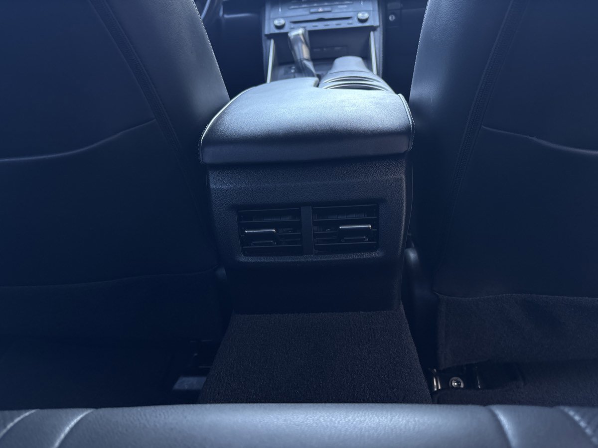 Used 2016 Lexus IS 200t image 17