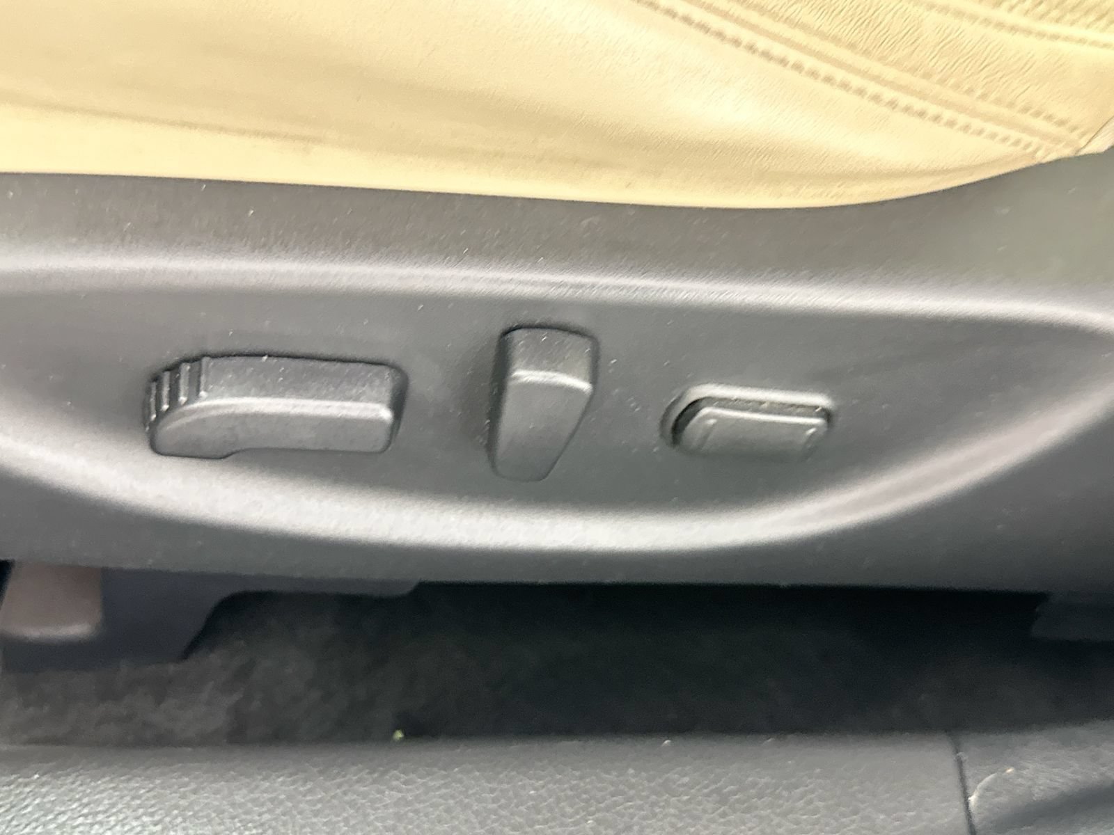 Used 2018 Nissan Maxima Platinum FWD image 19