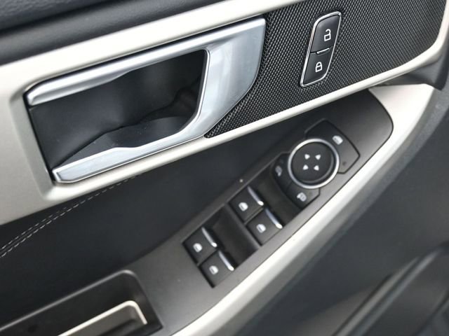 Used 2023 Ford Explorer XLT w/ Equipment Group 202A image 17