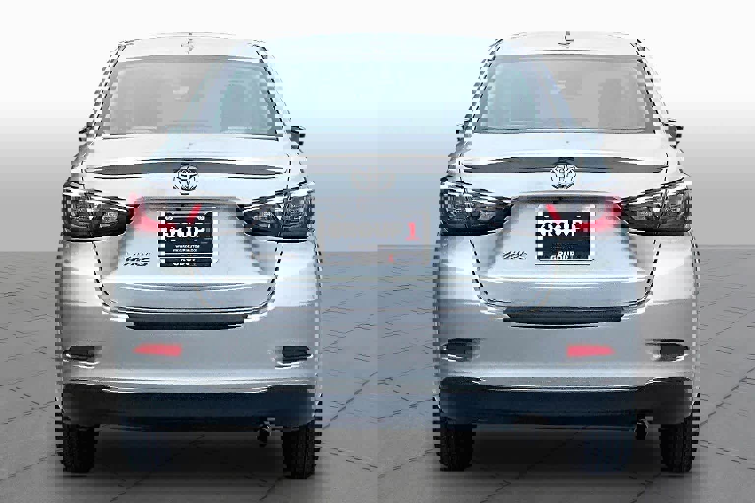 Used 2019 Toyota Yaris LE FWD image 5