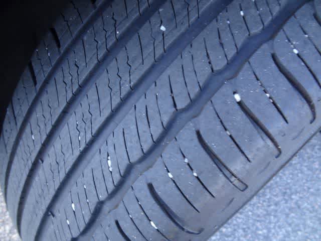 Used 2024 Chevrolet Equinox LT w/ LPO, Floor Liner Package FWD image 37