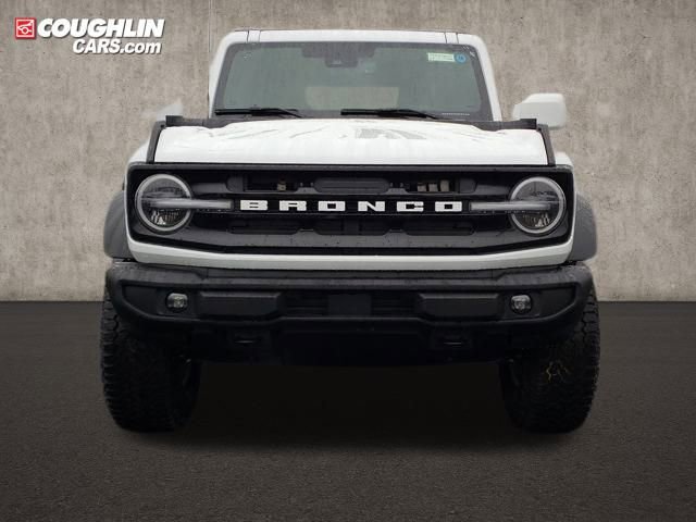 New 2025 Ford Bronco Outer Banks w/ Sasquatch Package image 2