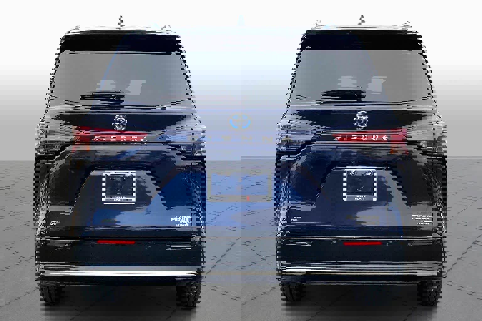 Used 2021 Toyota Sienna Platinum image 3