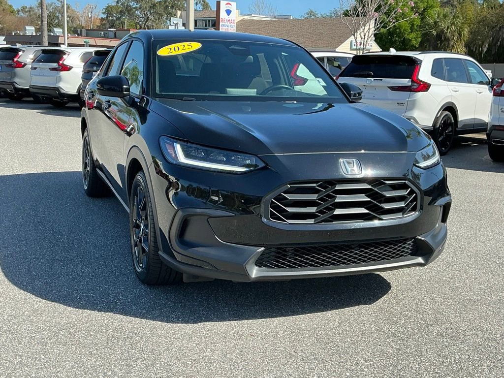 Certified 2025 Honda HR-V Sport image 9