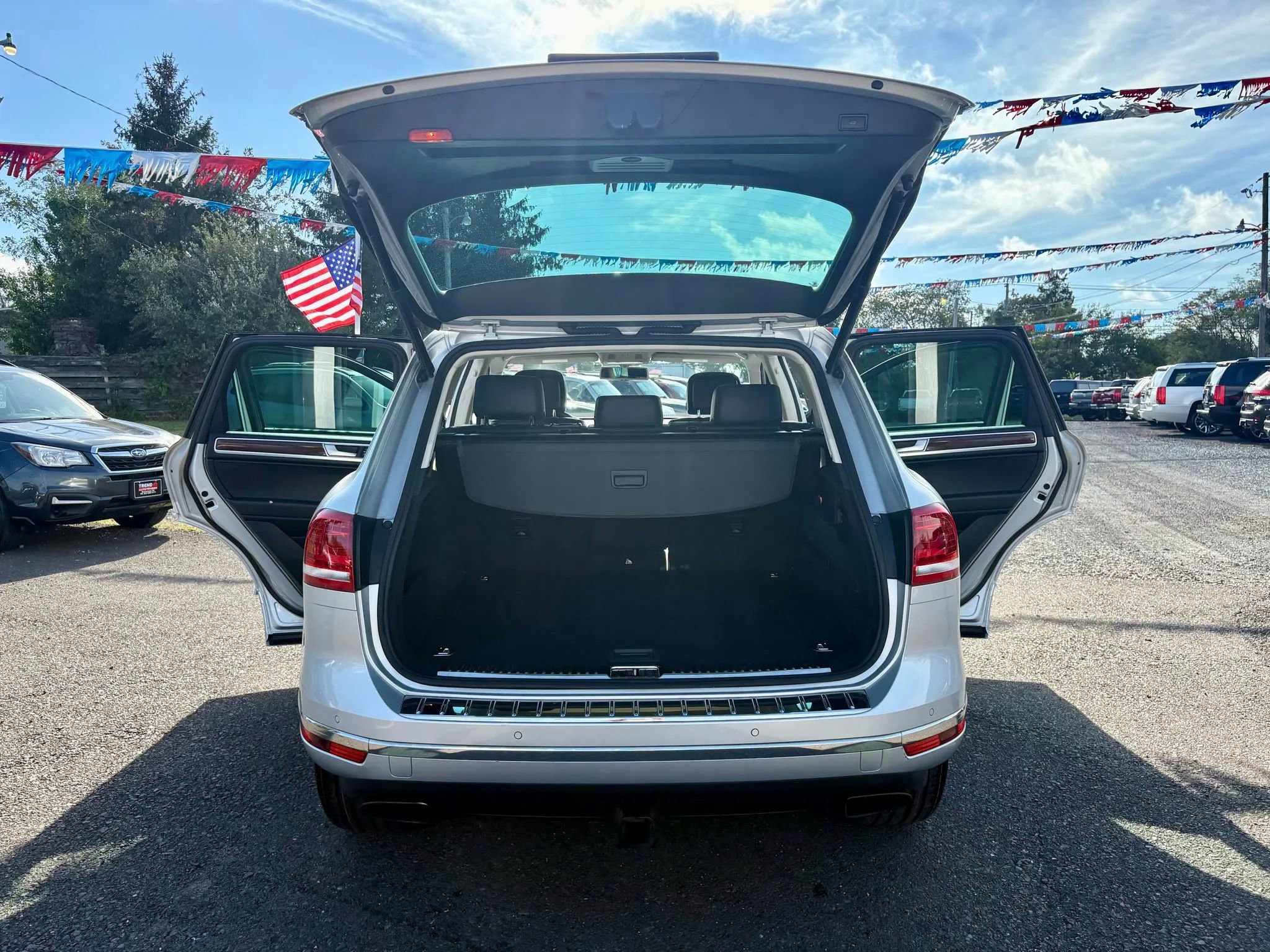 Used 2015 Volkswagen Touareg VR6 image 23