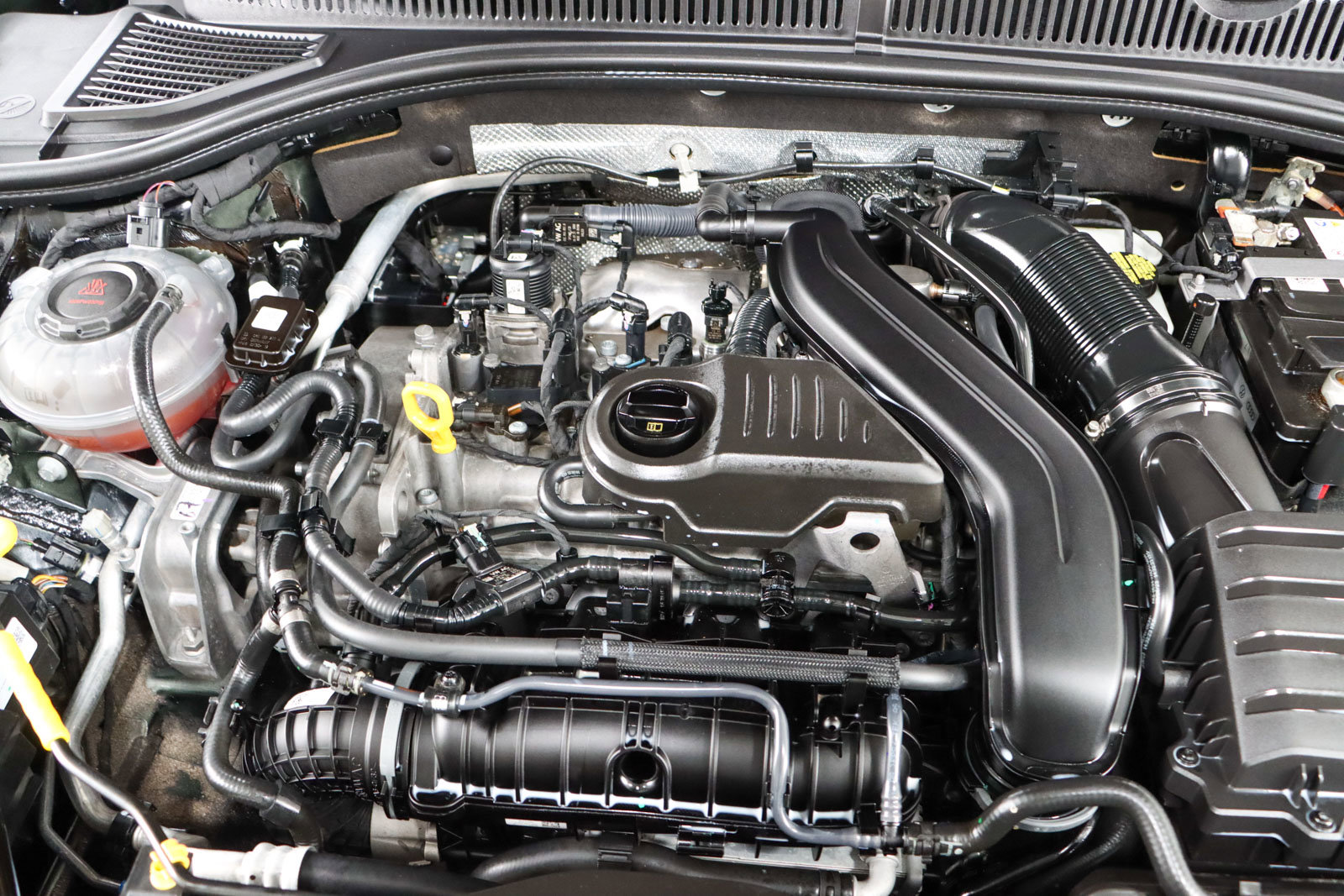 Used 2024 Volkswagen Jetta SE image 29