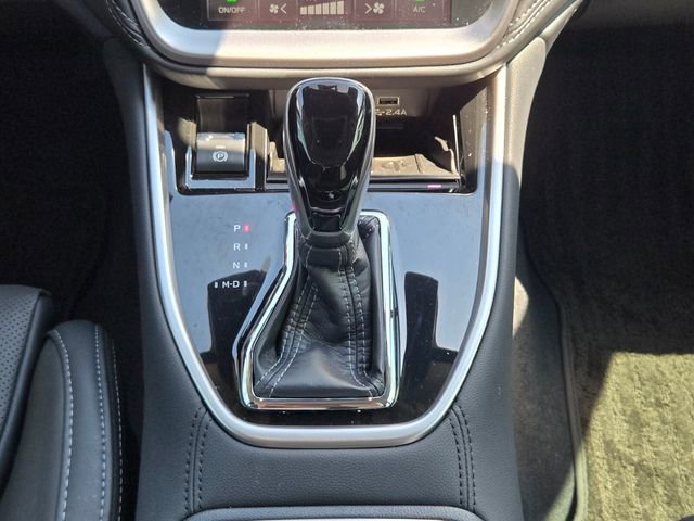 Certified 2025 Subaru Outback Limited image 18