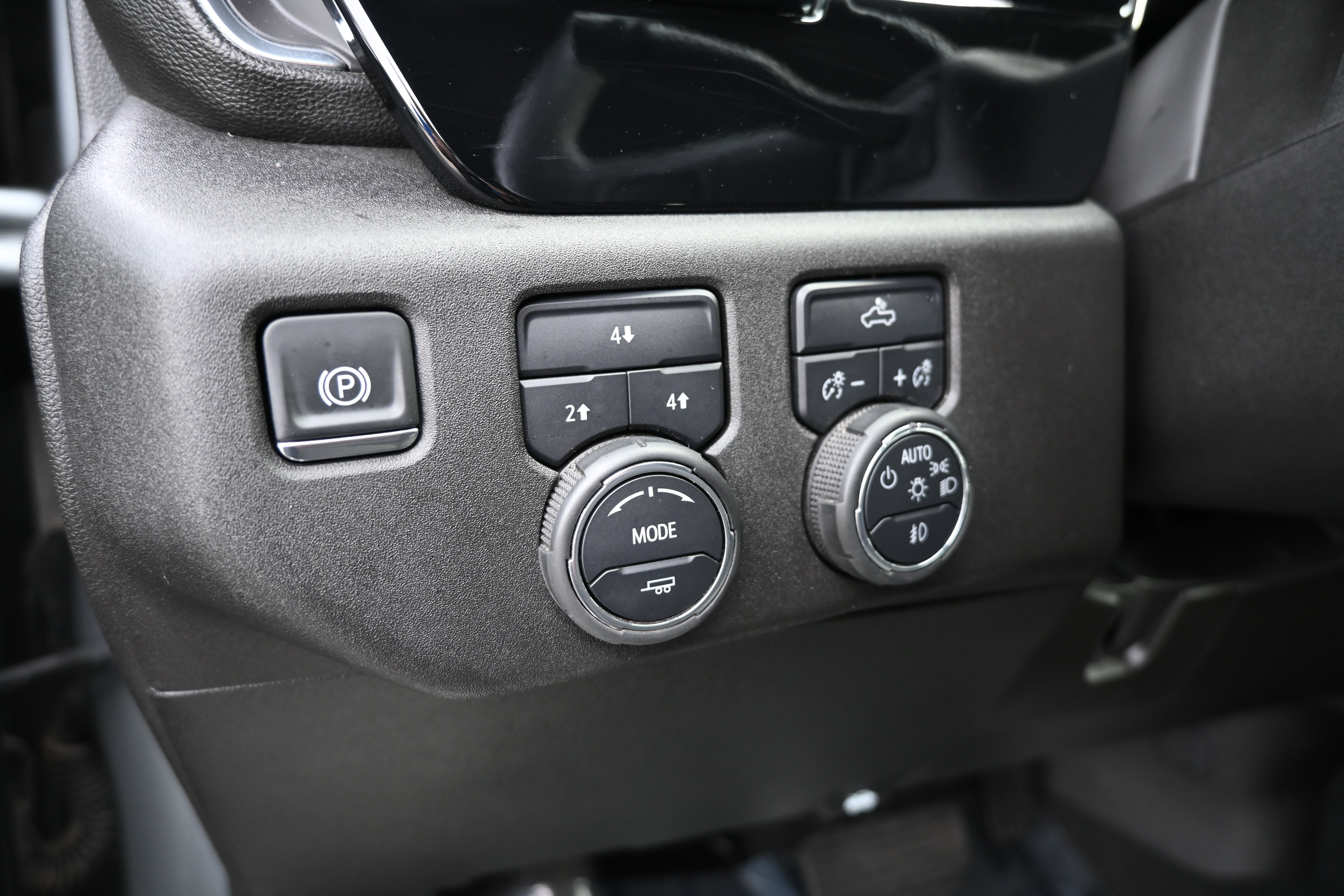 Used 2025 Chevrolet Silverado 2500 LT w/ Convenience Package image 18