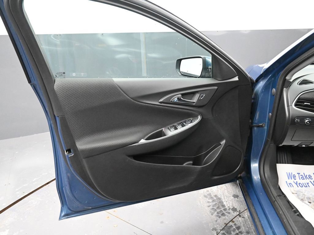 Used 2025 Chevrolet Malibu LT image 27