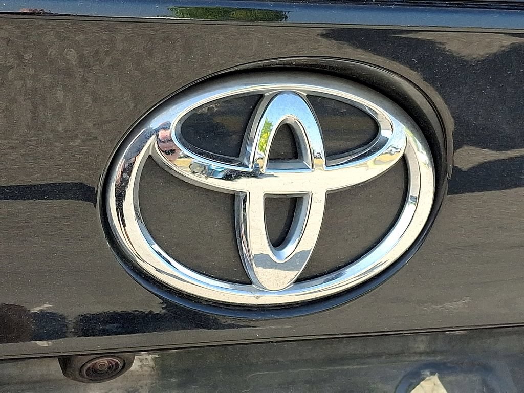 Used 2020 Toyota C-HR XLE FWD image 10