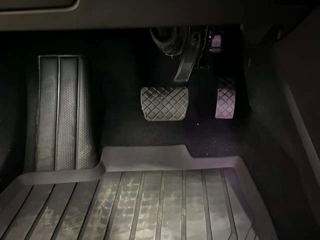 Used 2023 Audi Q4 e-tron Premium Plus w/ Premium Plus image 33