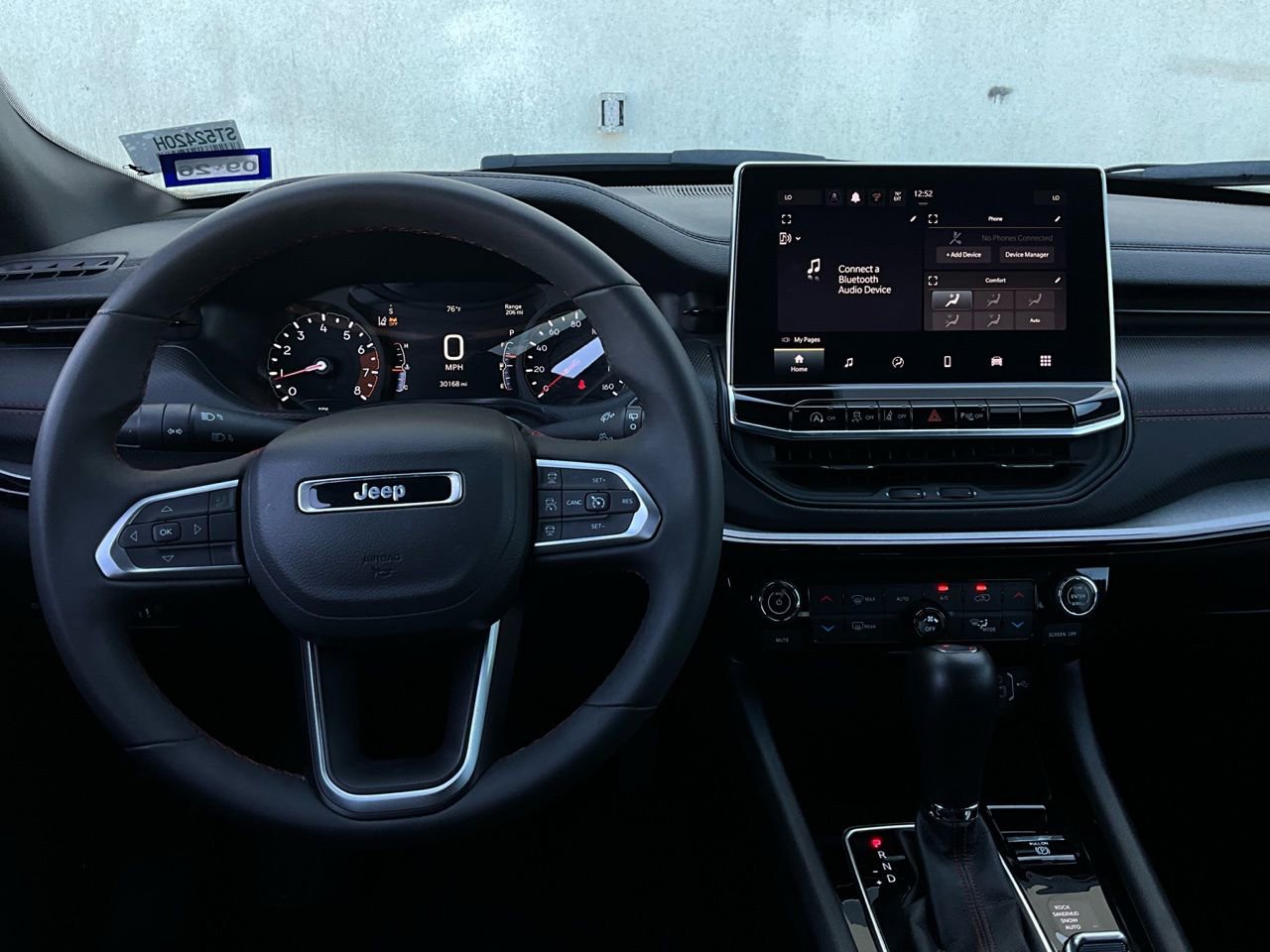 Used 2025 Jeep Compass Trailhawk image 12