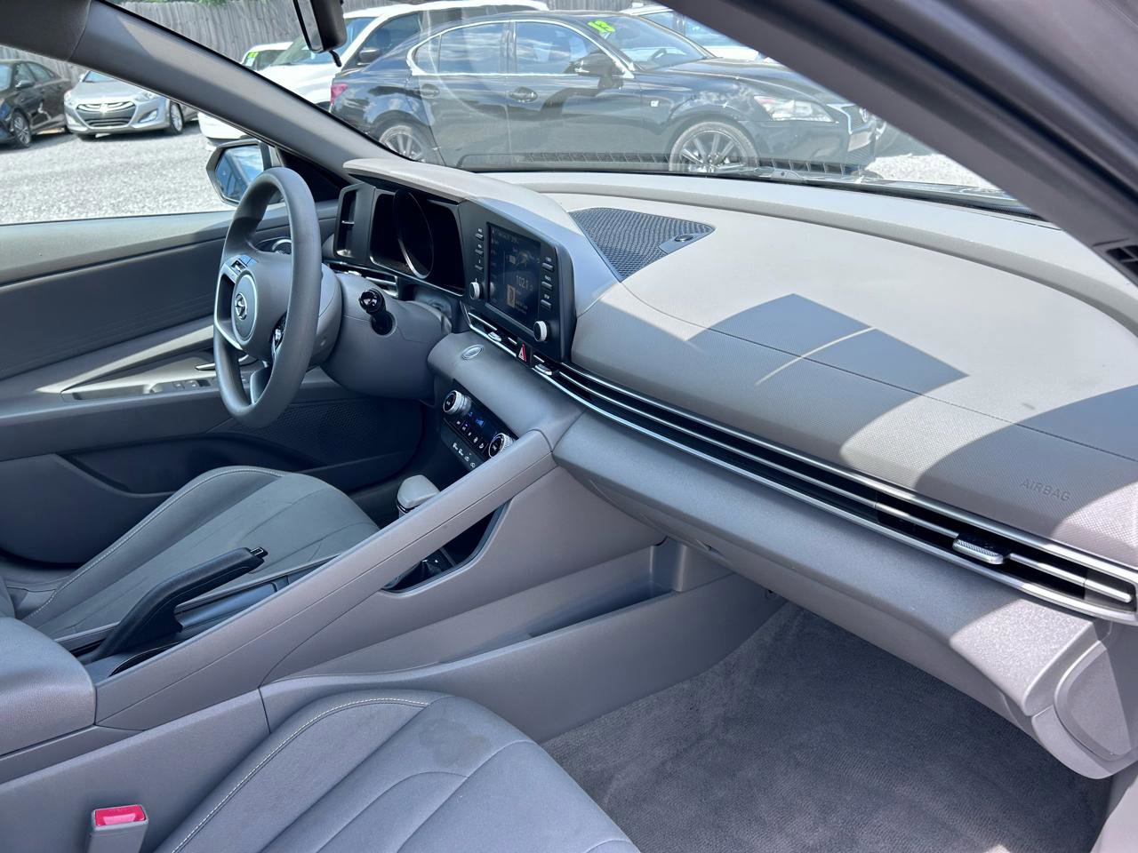 Used 2023 Hyundai Elantra SEL FWD image 9