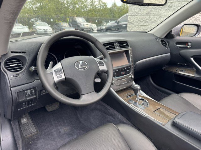 Used 2013 Lexus IS 250C w/ Luxury Pkg RWD image 5