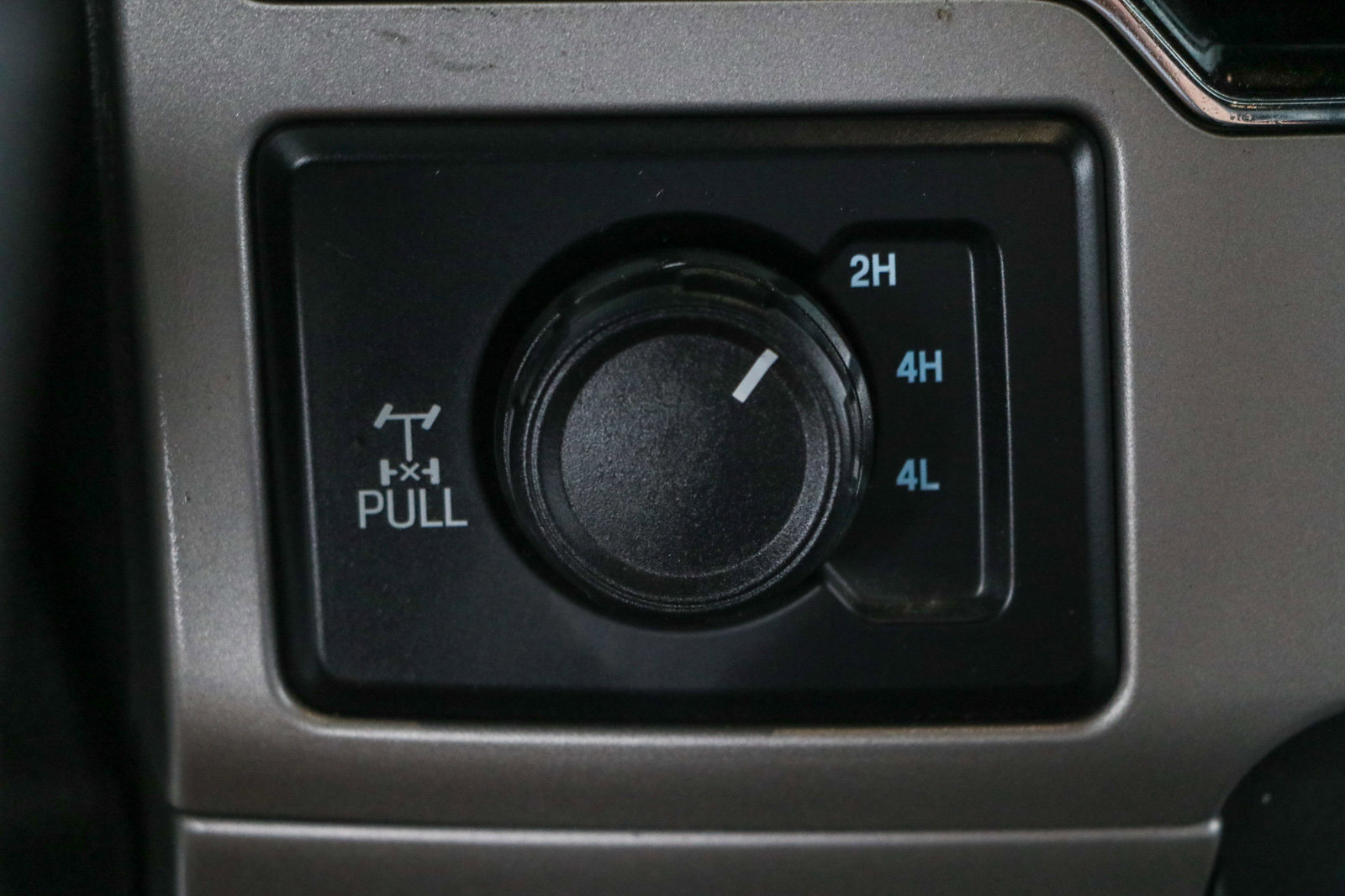 Used 2022 Ford F250 Lariat w/ Black Appearance Package image 22