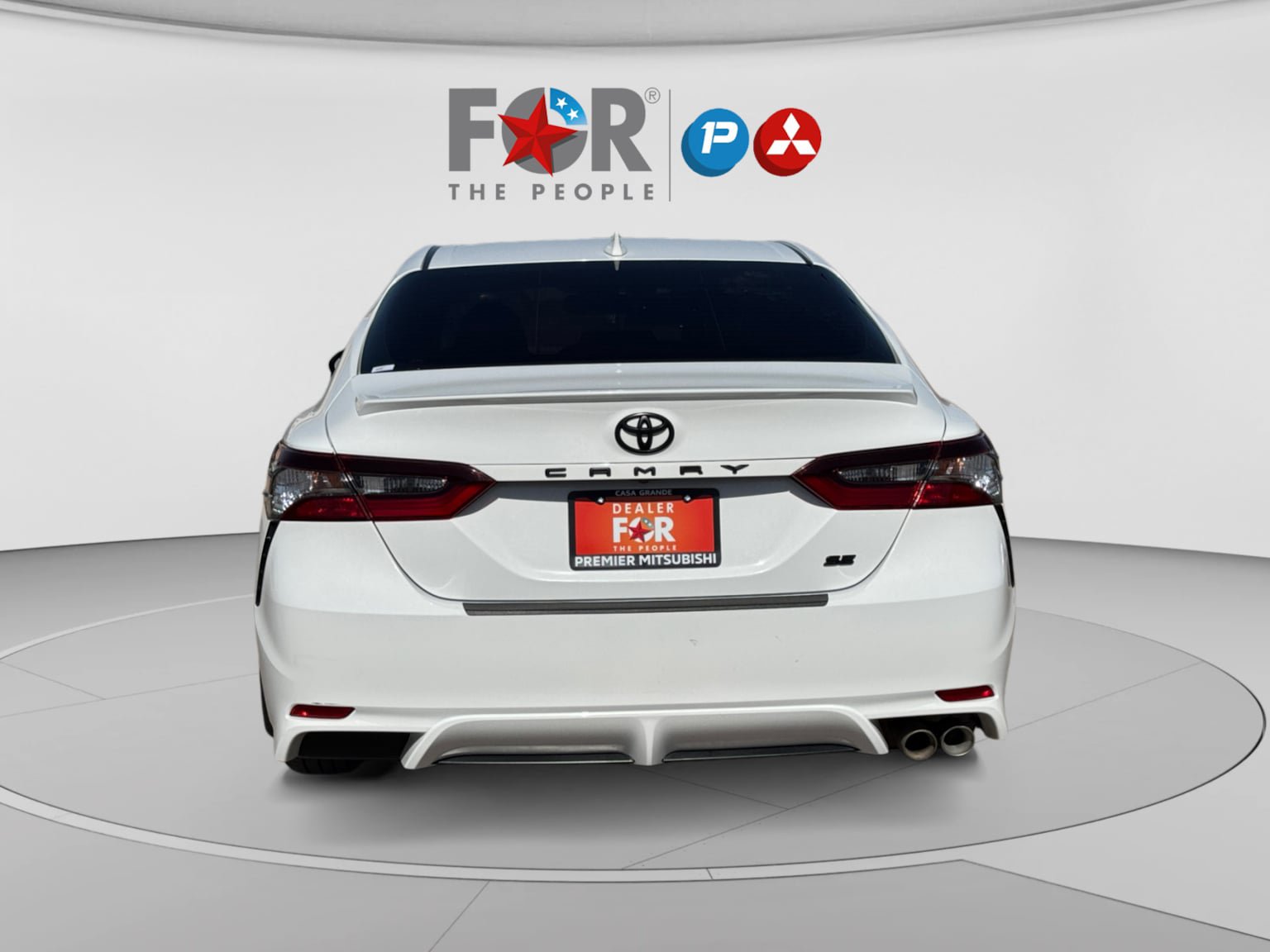Used 2024 Toyota Camry SE w/ Convenience Package FWD image 4