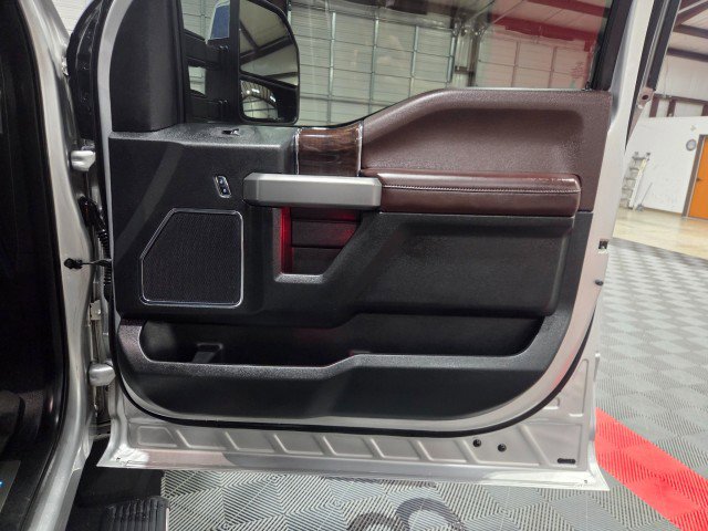 Used 2017 Ford F450 Platinum image 38