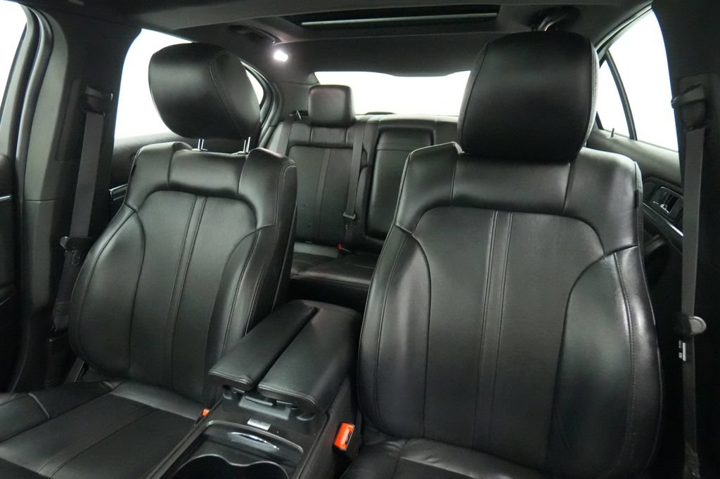 Used 2013 Lincoln MKS AWD image 15