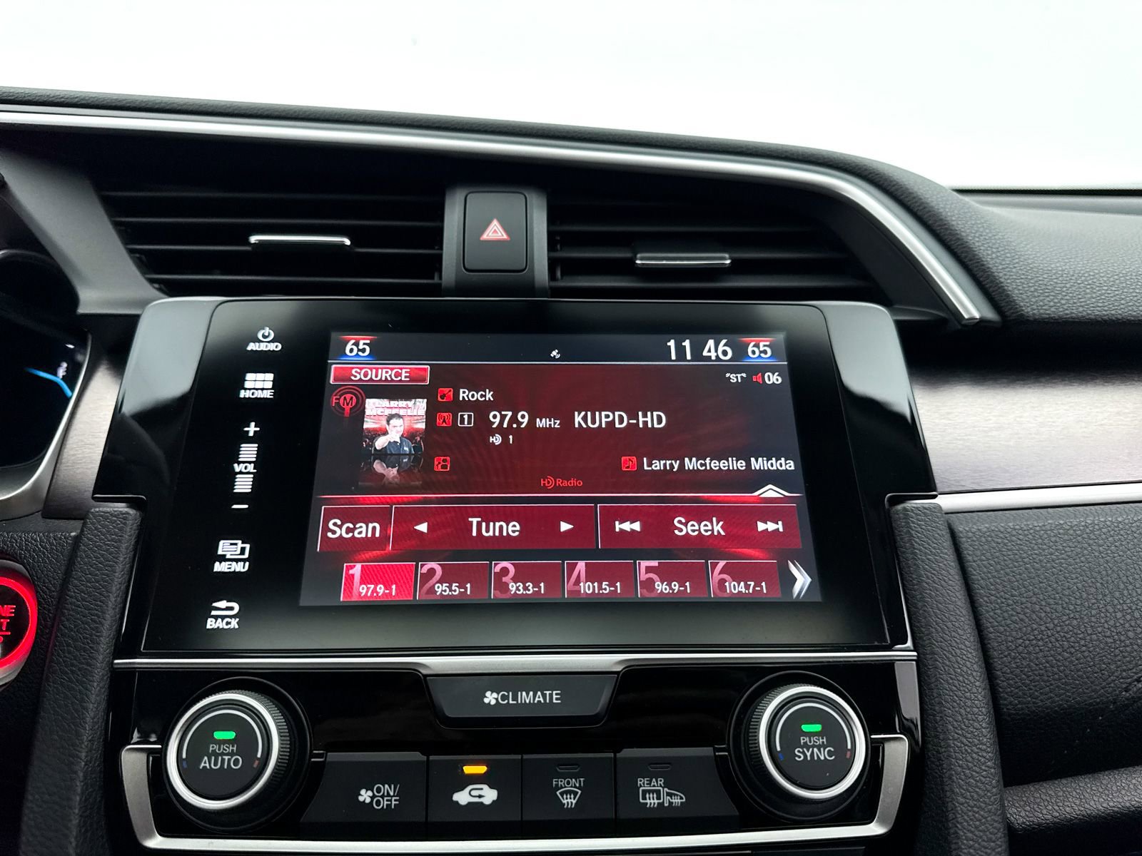 Used 2018 Honda Civic EX-T image 5