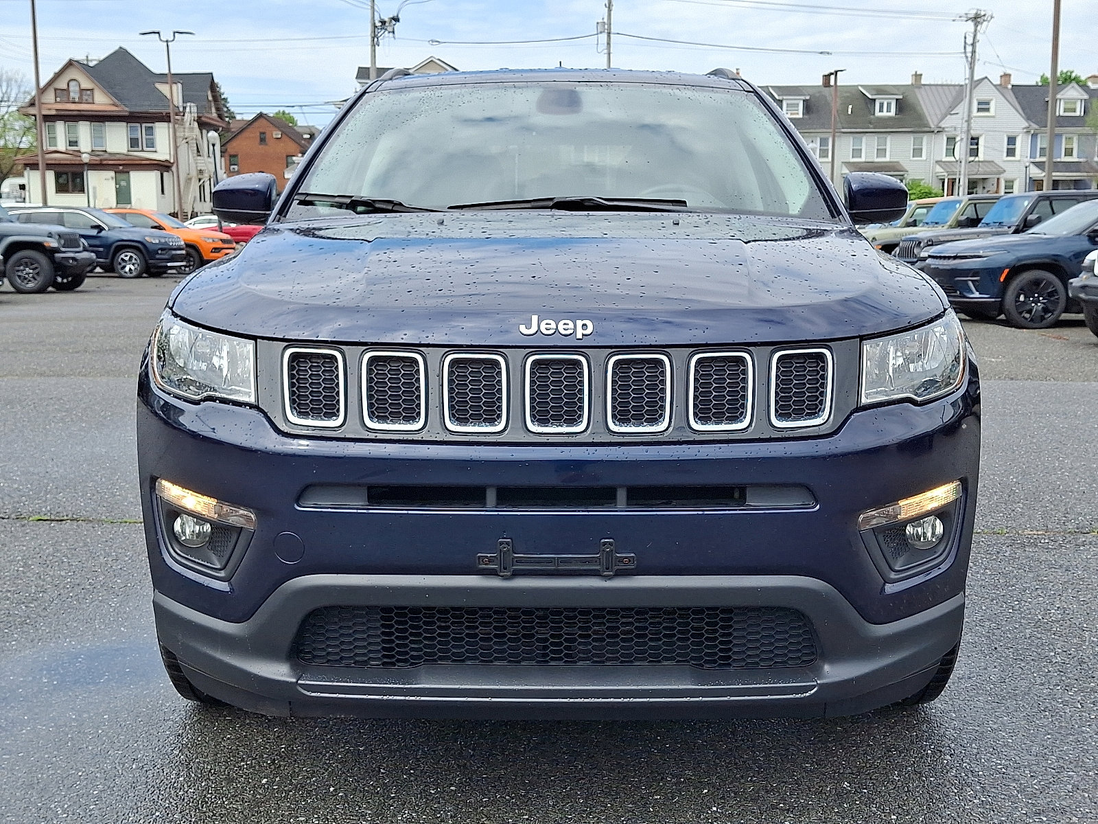 Used 2017 Jeep Compass Latitude w/ Popular Equipment Group AWD/4WD image 2