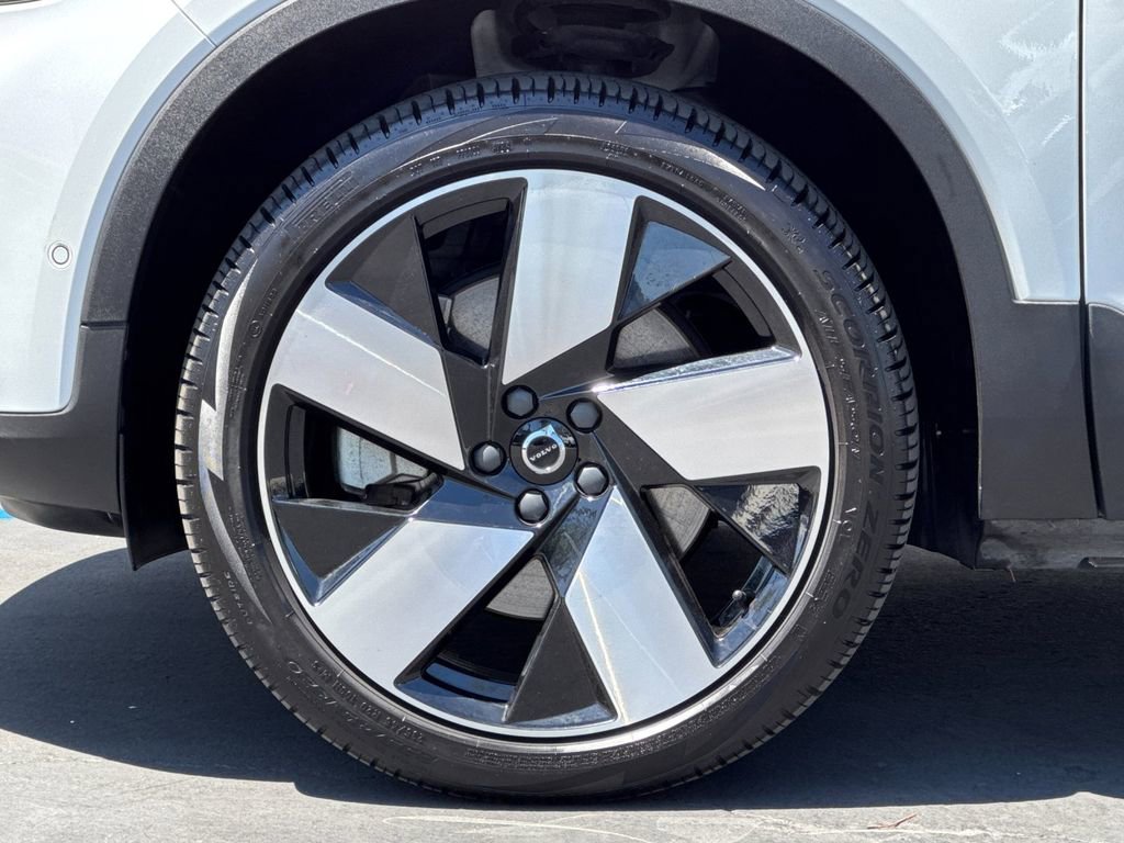 Certified 2023 Volvo XC40 Recharge Plus AWD/4WD image 24