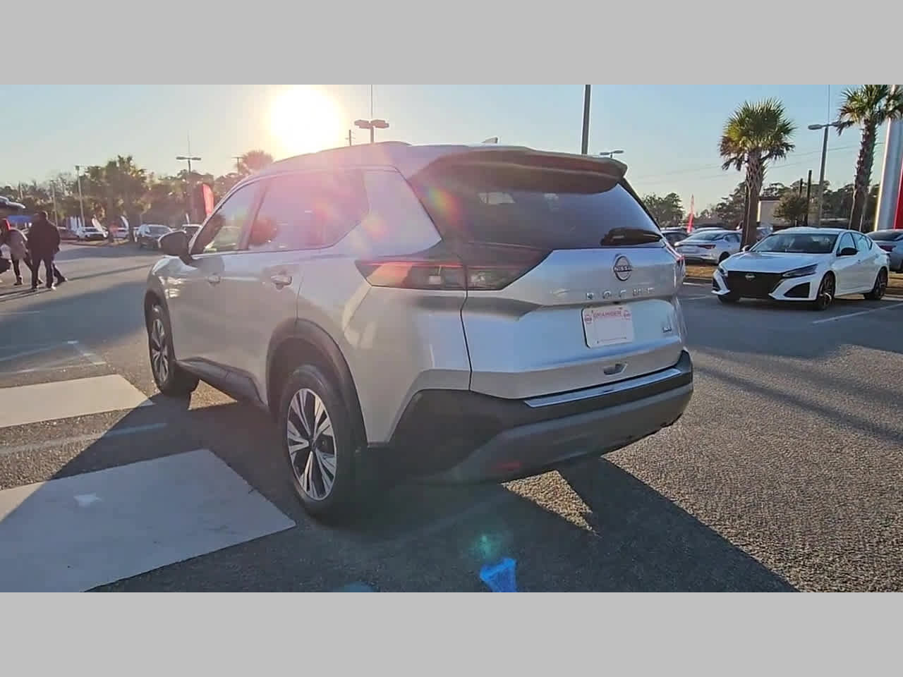 Used 2022 Nissan Rogue SV w/ SV Premium Package image 30