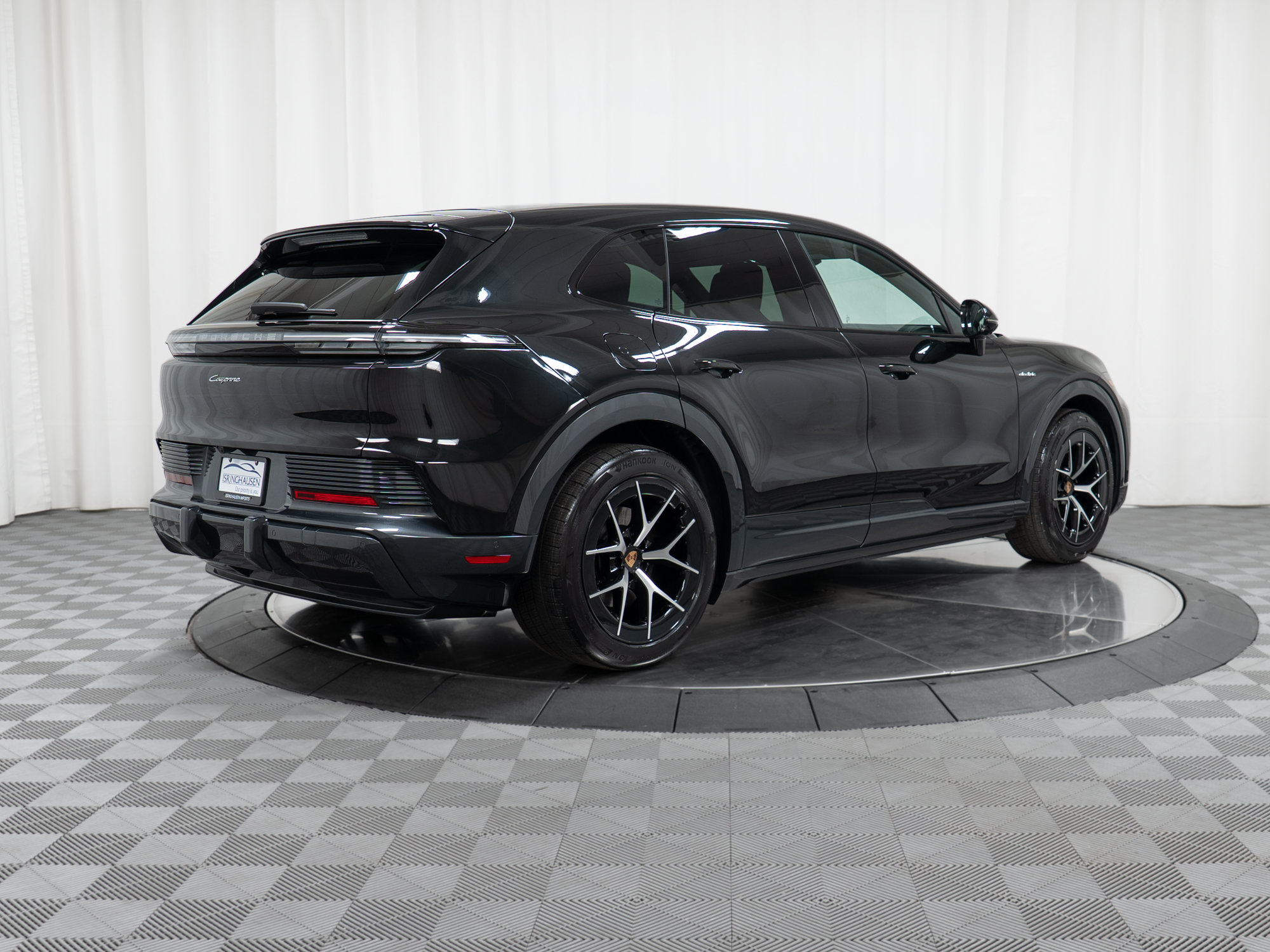 New 2026 Porsche Cayenne Electric AWD/4WD image 7