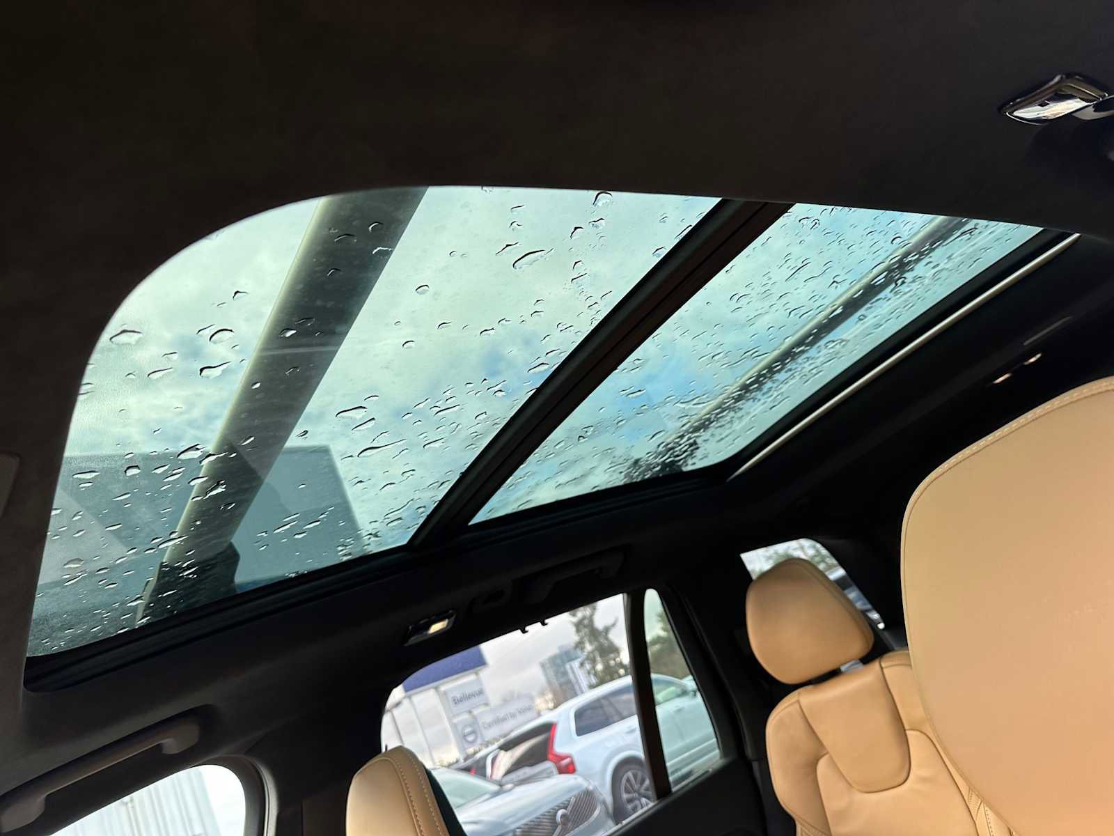 Used 2025 Volvo XC90 B6 Ultra w/ Lounge Package image 24