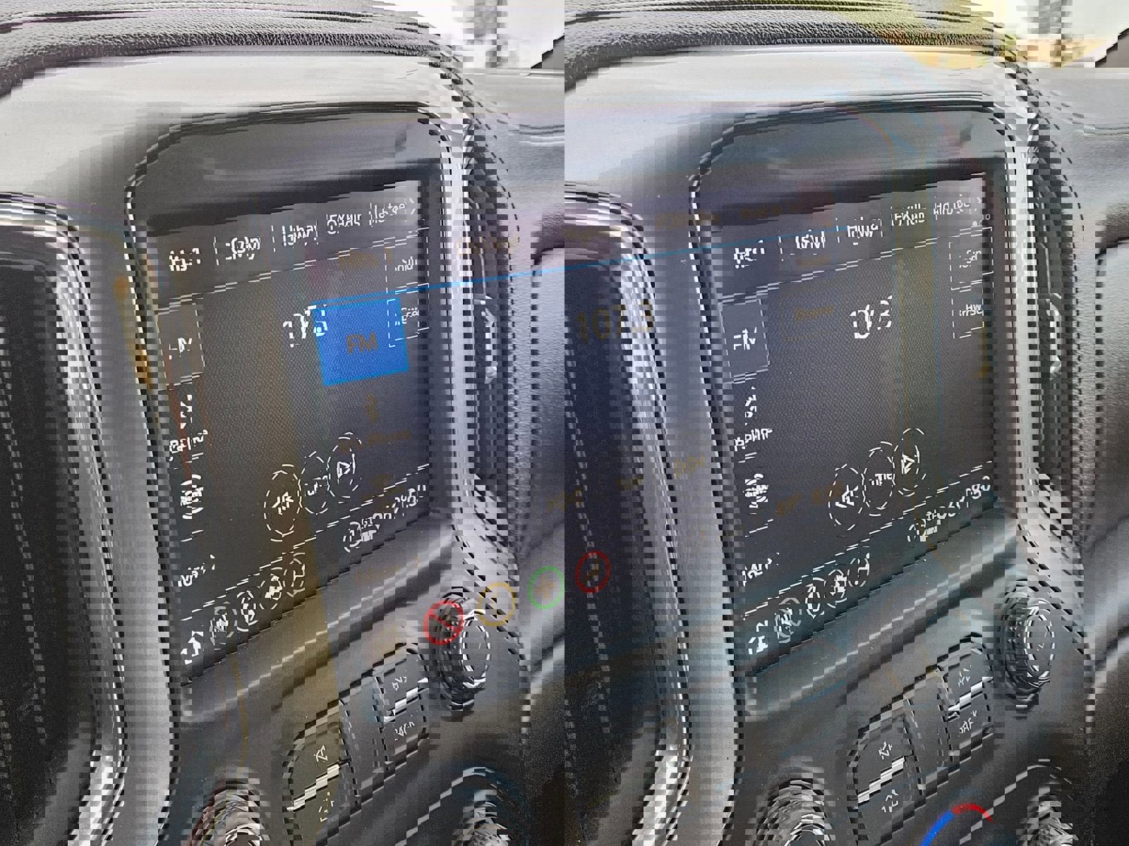 Used 2022 Chevrolet Silverado 2500 LTZ w/ LTZ Plus Package image 17