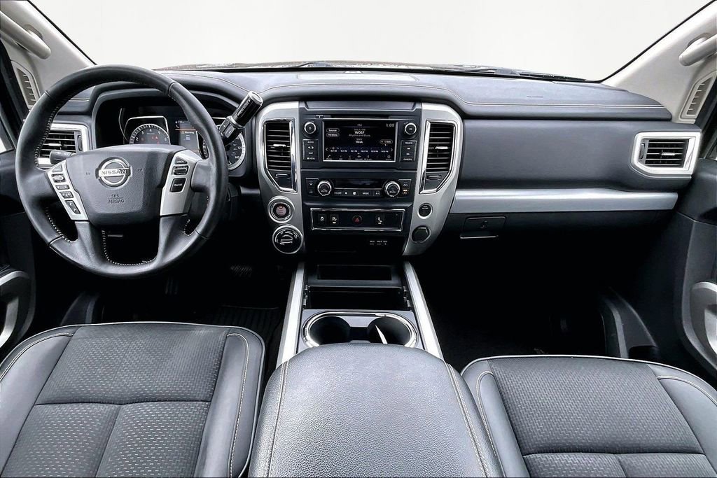 Used 2019 Nissan Titan PRO-4X image 14