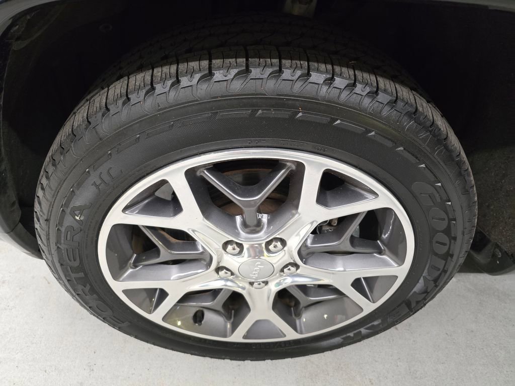 Used 2021 Jeep Grand Cherokee Overland image 9