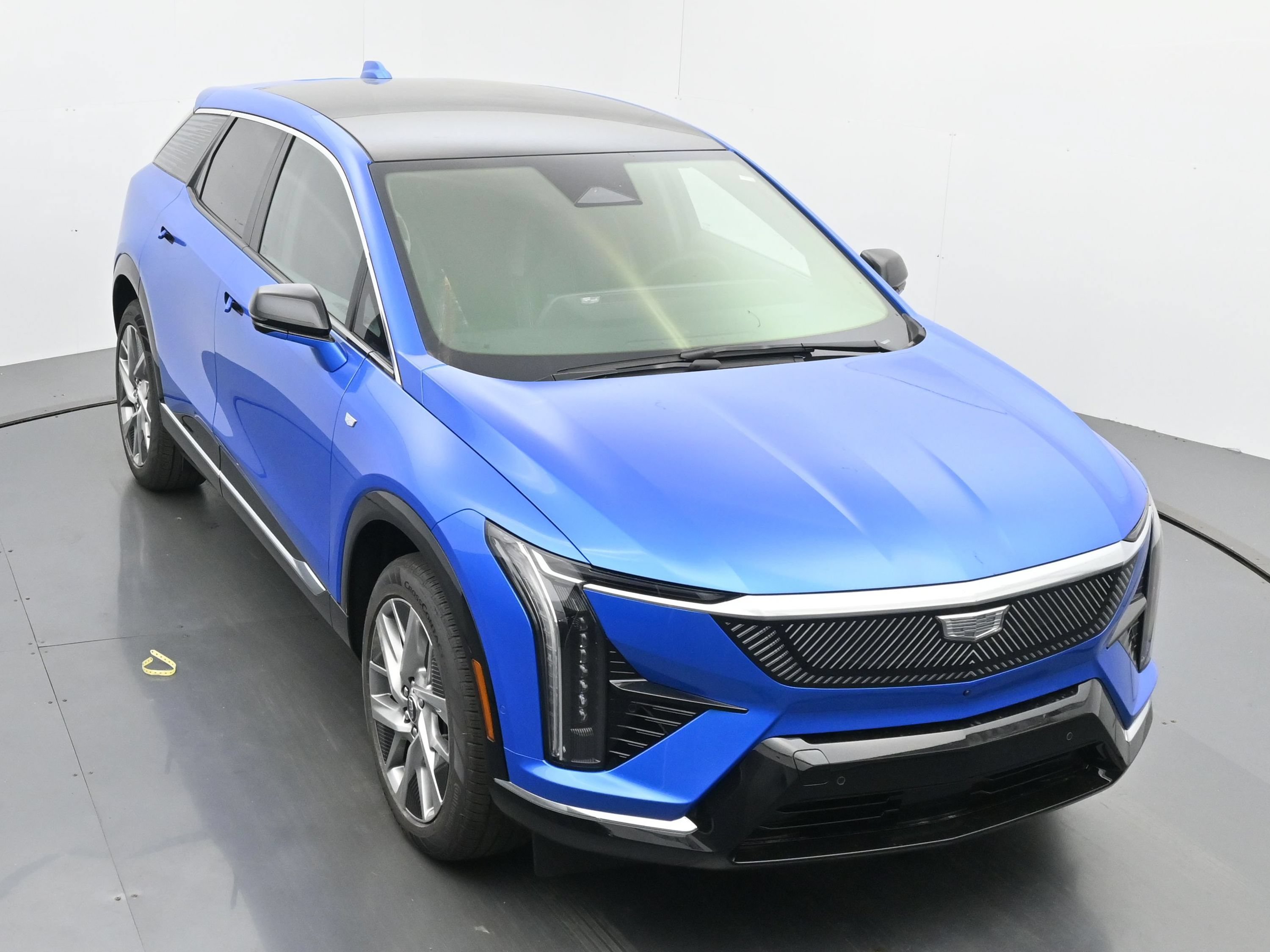 New 2026 Cadillac Optiq Luxury 1 w/ LPO, Floor Liner Package AWD/4WD image 30