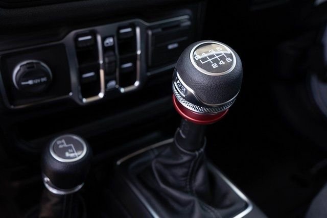 Used 2024 Jeep Wrangler Sport S image 19