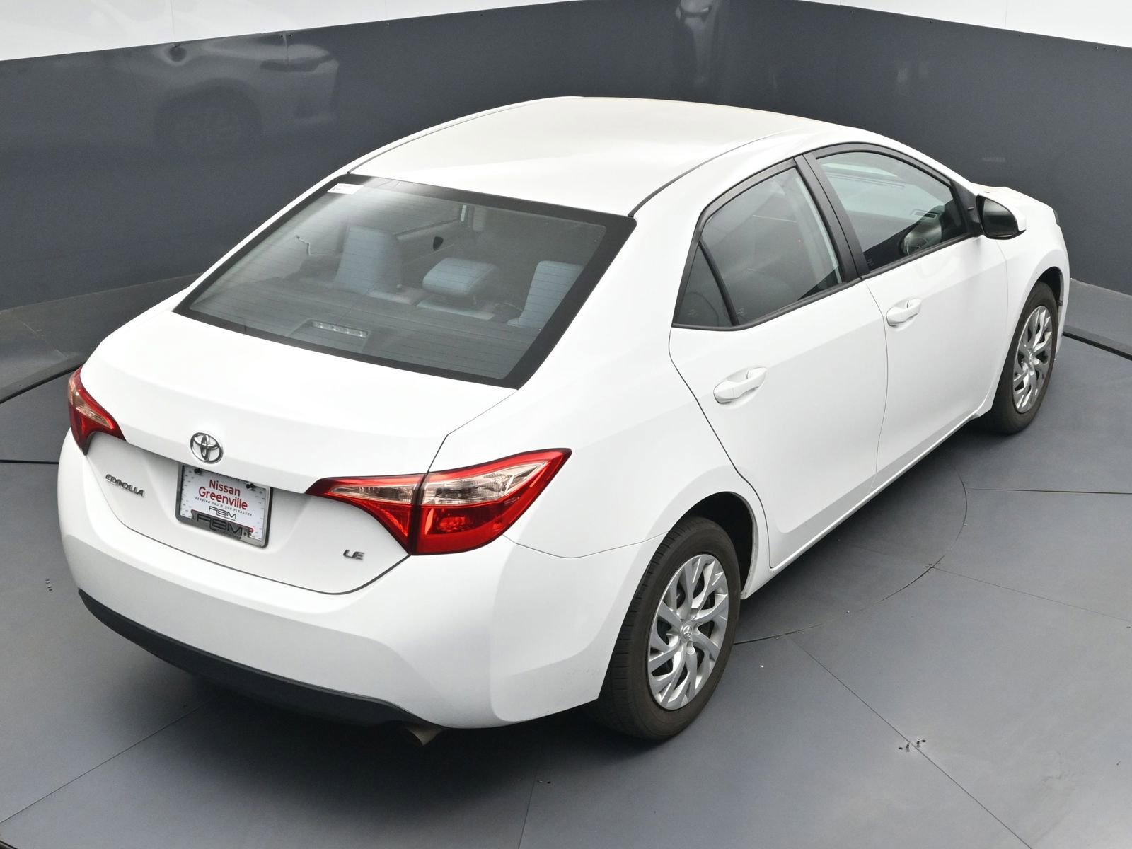 Used 2019 Toyota Corolla LE image 32
