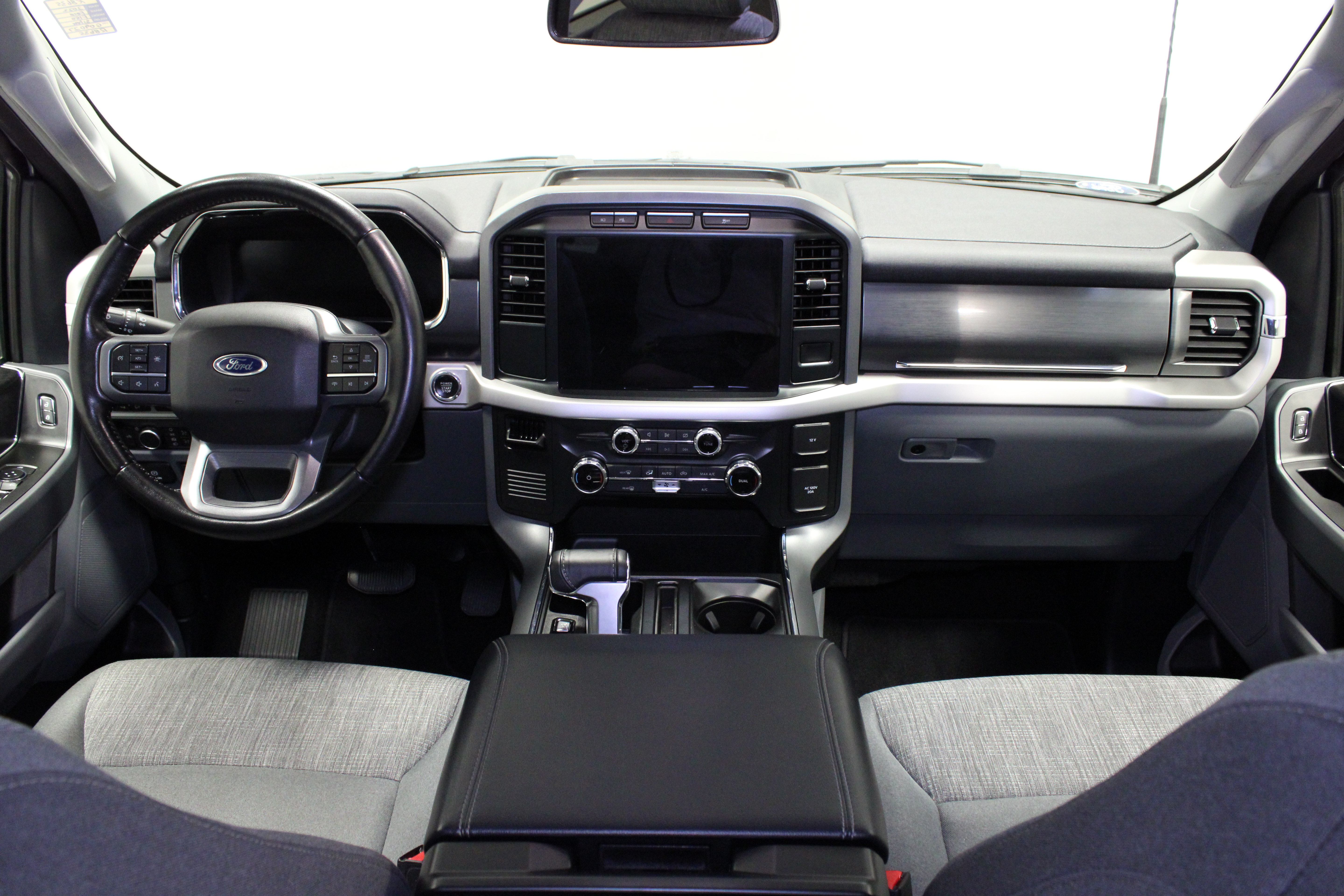 Used 2022 Ford F150 Lightning XLT AWD/4WD image 21