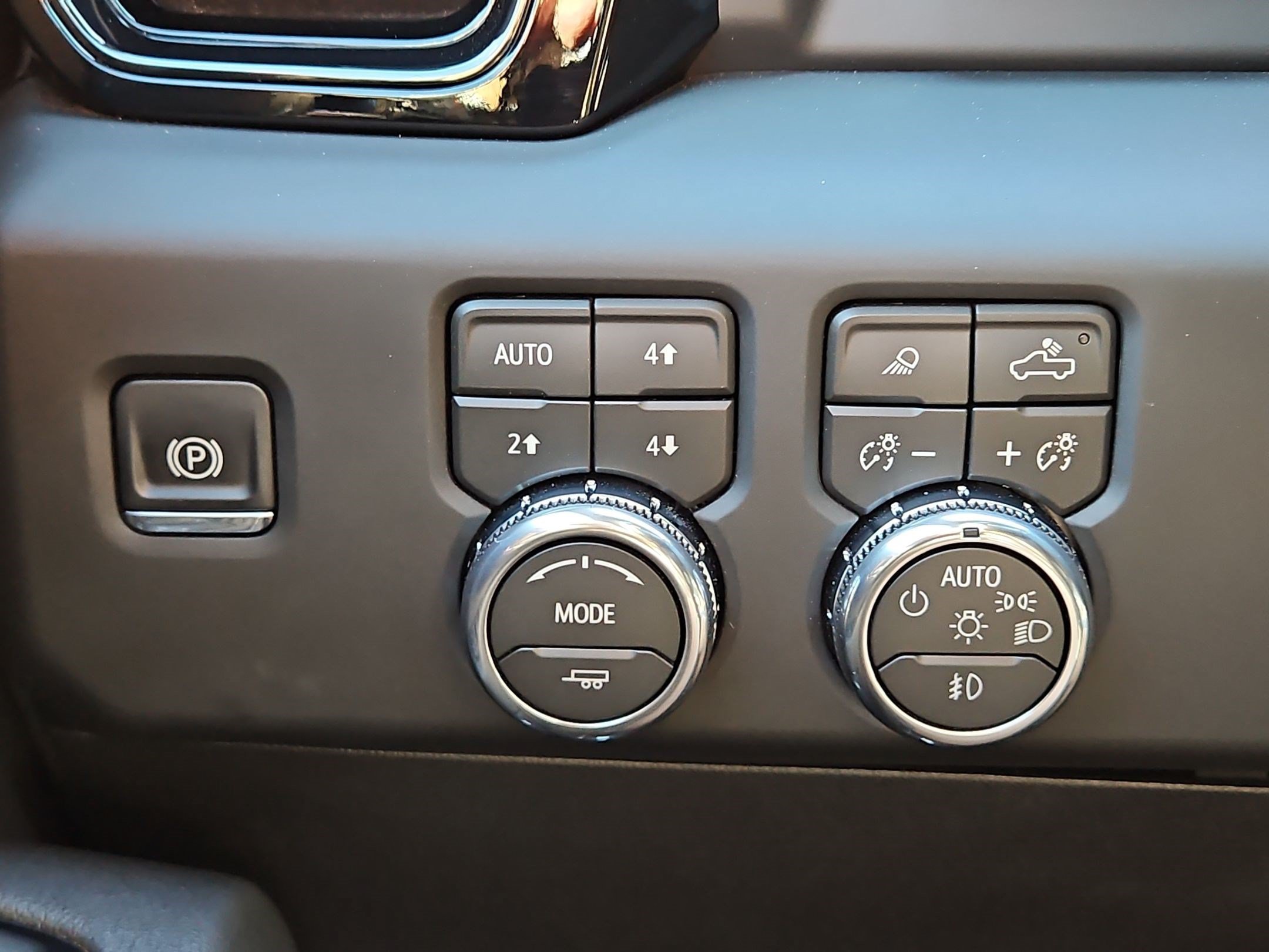 Used 2026 GMC Sierra 3500 AT4 w/ AT4 Premium Plus Package AWD/4WD image 23