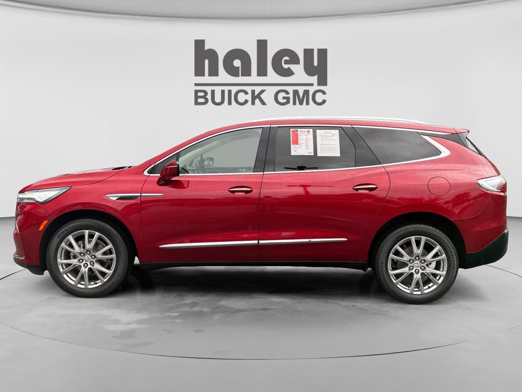 Used 2023 Buick Enclave Essence w/ Experience Buick Package AWD/4WD image 2