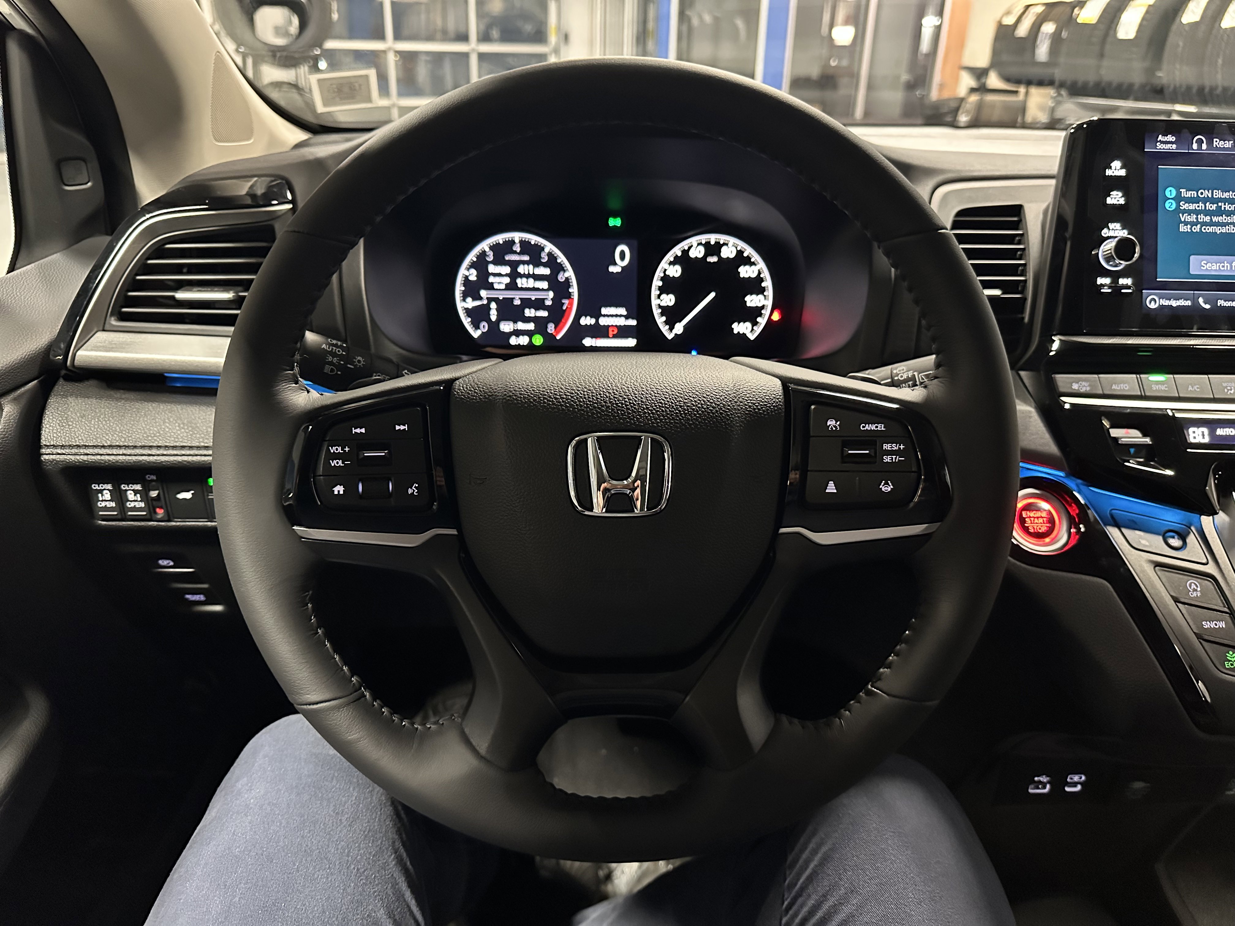 New 2026 Honda Odyssey Touring image 9