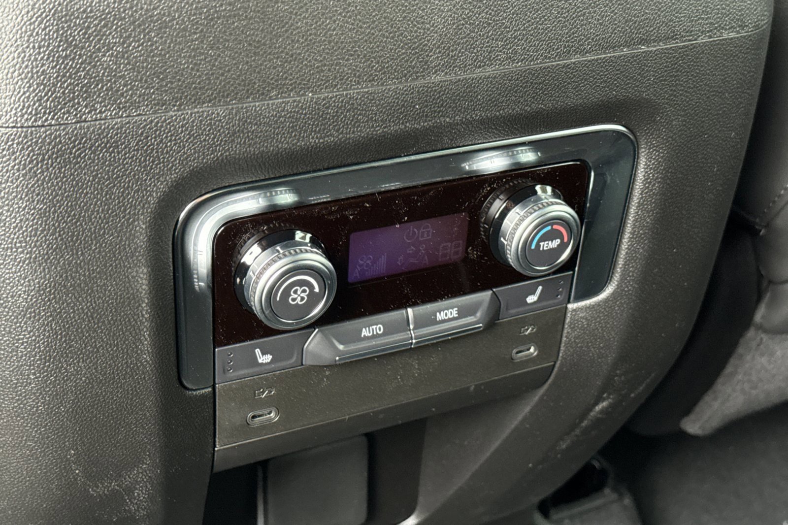 New 2025 GMC Yukon XL Elevation image 13