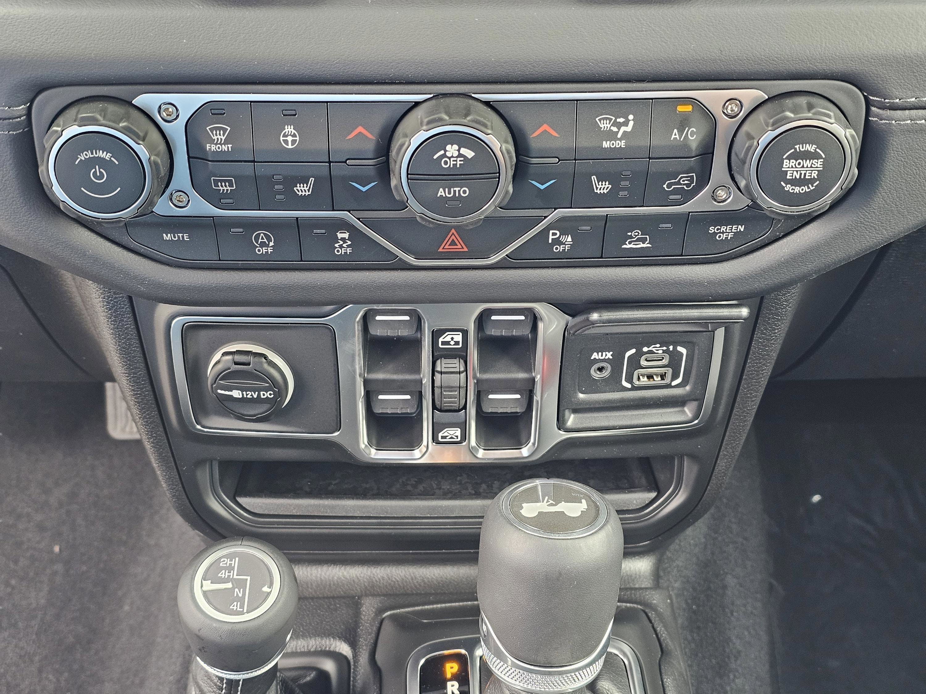 New 2026 Jeep Wrangler Unlimited Sahara AWD/4WD image 27