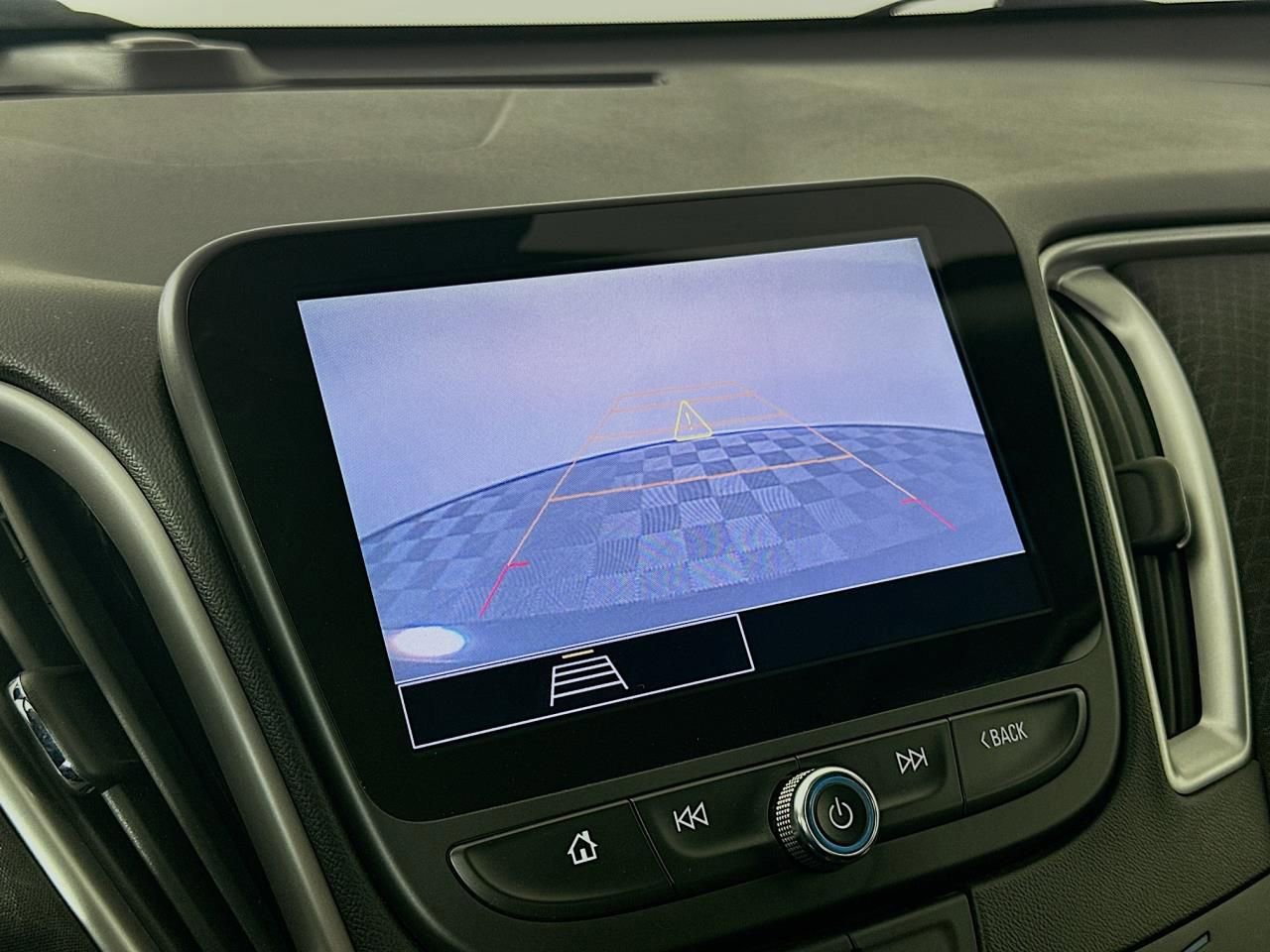 Used 2022 Chevrolet Malibu LT image 44