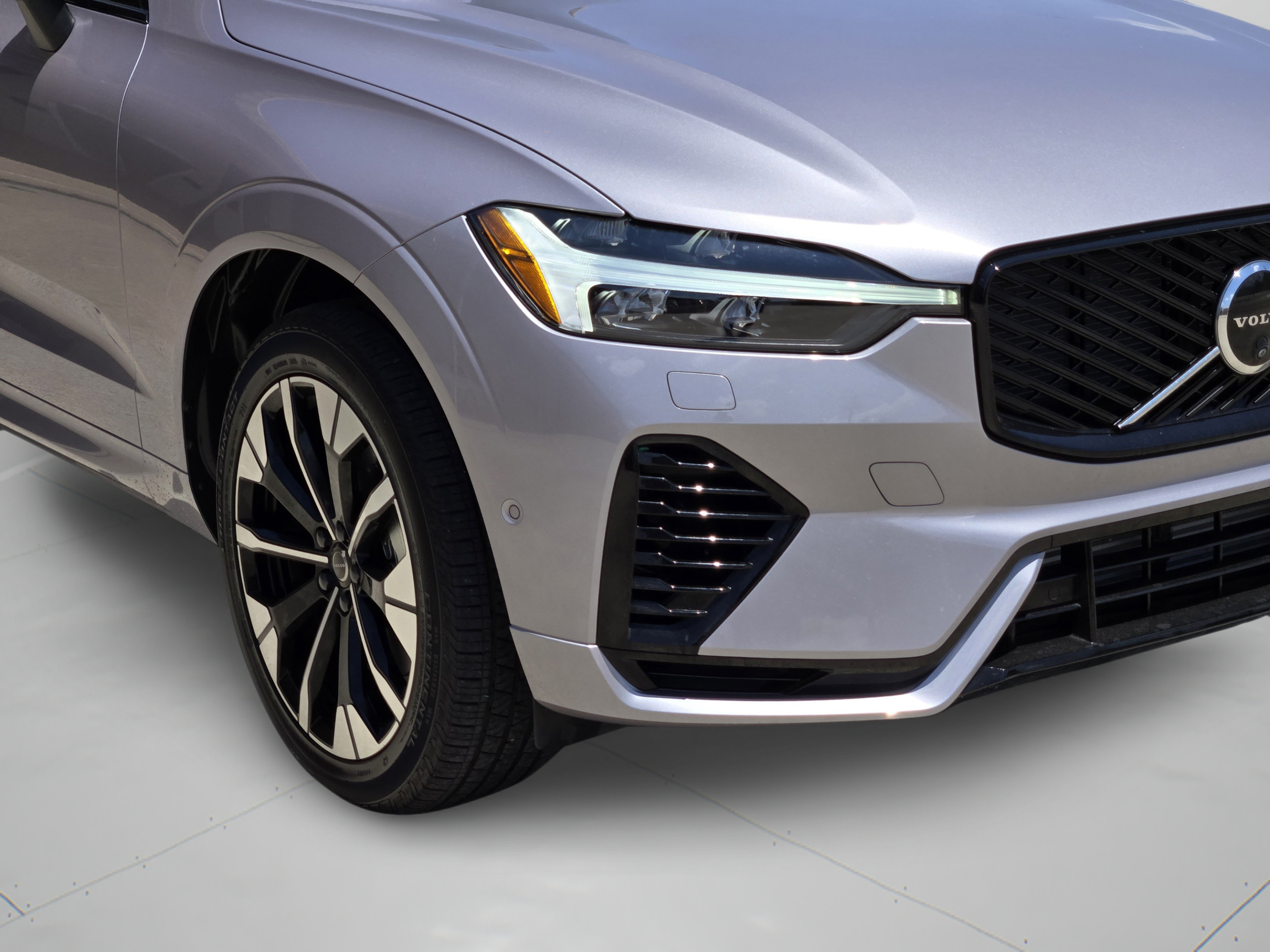 Certified 2026 Volvo XC60 T8 Plus w/ Protection Package Premier AWD/4WD image 31