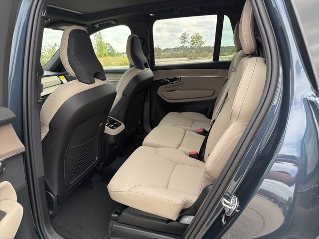 New 2026 Volvo XC90 B6 Plus w/ Protection Package Premier image 7