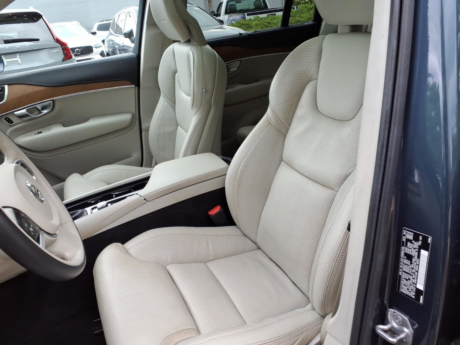 Used 2018 Volvo XC90 T6 Inscription w/ Convenience Package AWD/4WD image 16