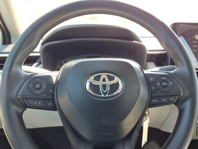 Used 2025 Toyota Corolla Cross L image 20