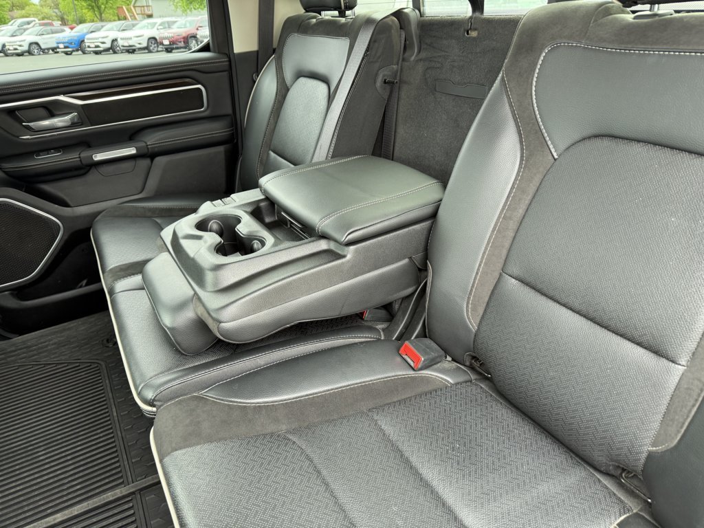 Used 2022 RAM 1500 Laramie AWD/4WD image 15