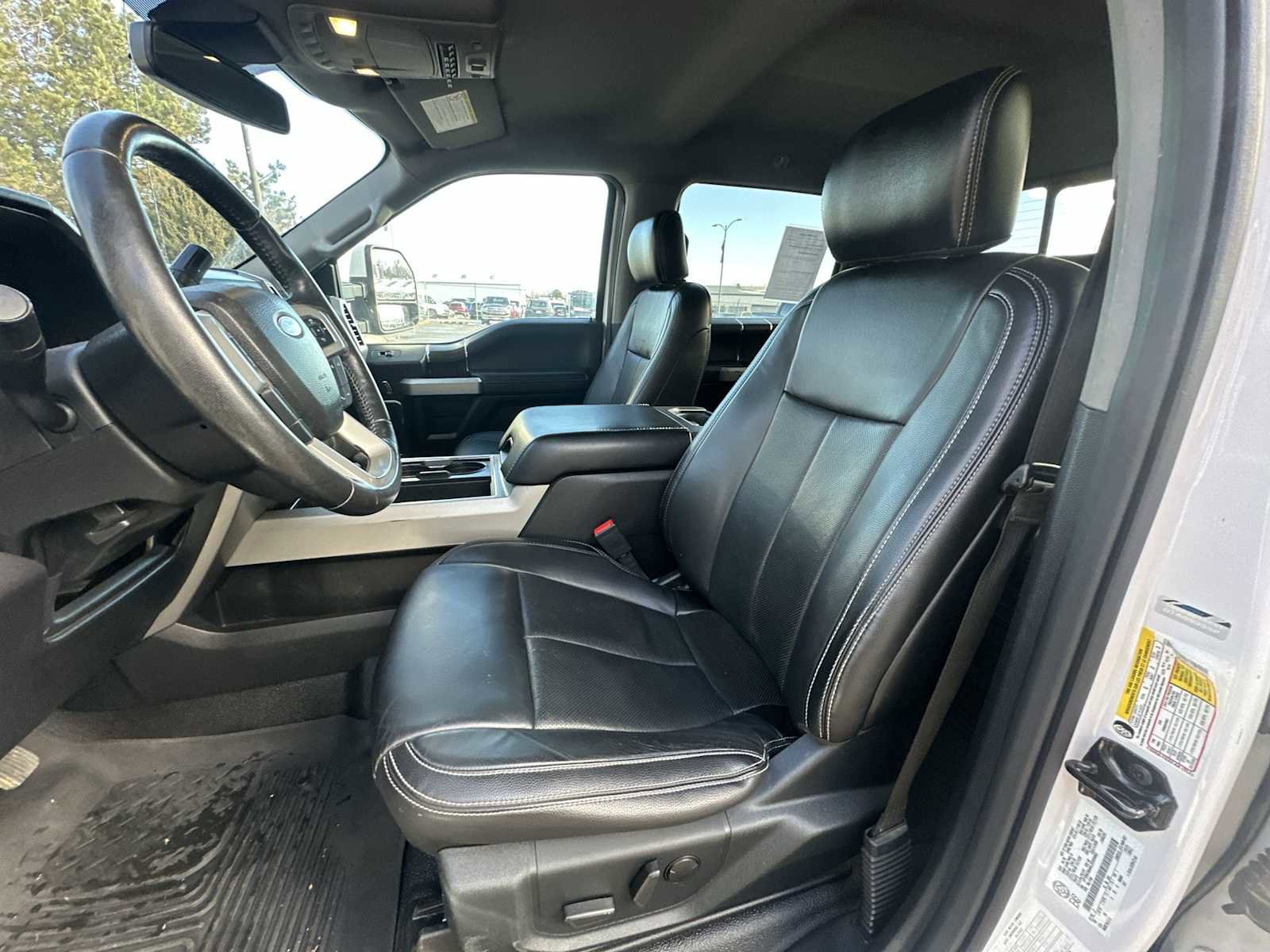 Used 2020 Ford F350 Lariat w/ FX4 Off-Road Package image 13