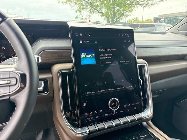 Used 2026 GMC Yukon Denali Ultimate AWD/4WD image 18
